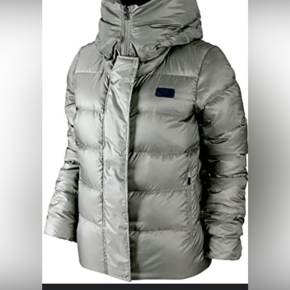 Nike Women’s uptown puffer jacket